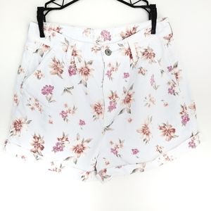 American Eagle | White Floral Mom Shorts High Rise